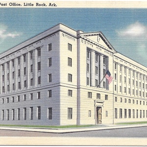 Vintage Arkansas Linen Postcard New US Post Office Little Rock Arkansas 1930 Excellent Condition