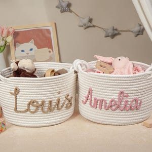 Personalisierter Babyparty-Geschenkkorb, Handgefertigter Baby-Geschenkkorb aus Baumwollseil, Benutzerdefinierter Babykorb, Spielzeugkorb, Neugeborenengeschenk, Babynamengeschenk