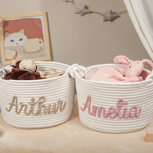 Personalisierter Babyparty-Geschenkkorb, Handgefertigter Baby-Geschenkkorb aus Baumwollseil, Benutzerdefinierter Babykorb, Spielzeugkorb, Neugeborenengeschenk, Babynamengeschenk