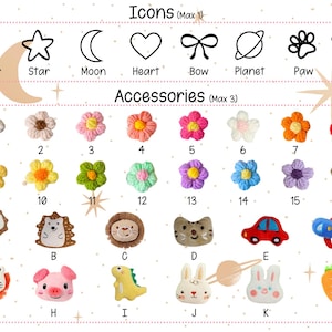 Puede incluir: Un gr&aacute;fico que muestra varios accesorios de felpa peque&ntilde;os e iconos. La secci&oacute;n superior muestra iconos de arte lineal negro que incluyen una flor, estrella, luna, coraz&oacute;n, lazo, planeta, pata y hueso. Debajo hay filas de flores y animales.