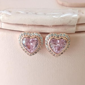 ピンクの輝くハートスタッドピアス、女性用ピアス、ファッションジュエリー、彼女へのギフト、ローズゴールドメッキ