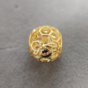 女王蜂のジュエリー - Etsy 日本