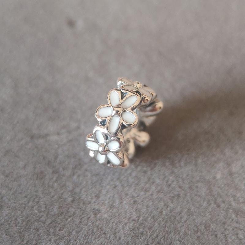 925 Sterling Silver White Daisy Space Charm Fits Pandora Charms Bracelets DIY Necklace Pendant Gift for her