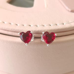 925 スターリングシルバー レッドハート スタッドピアス、女性用ピアス、ファッションジュエリー、彼女へのギフト