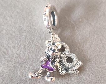 Charm colgante del centenario de Mickey Mouse de los parques Disney: Puño, pulsera Pandora, joyería hecha a mano / Regalo para ella