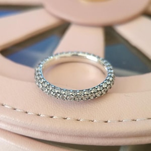 タイムレスなパヴェシングルローリング、女性用リング、ファッションジュエリー、彼女へのギフト、925スターリングシルバー