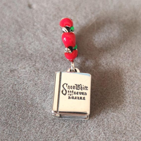 Disne Snow White & the Little Man's Grimoire Dangle Charm Fits