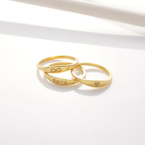 Anillo con nombre personalizado, anillo personalizado, anillo con nombre de oro delicado, anillo grabado apilable minimalista y delicado, anillos de sello, regalo del día de la madre