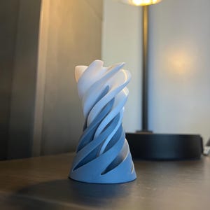 Pass through Fidget toy - Fun Spinning Optical illusion toy | 3d printed