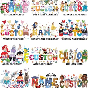 K&ouml;nnte beinhalten: Eine Sammlung farbenfroher Alphabet-Designs mit beliebten Disney-Charakteren. Jedes Design schreibt W&ouml;rter wie "CUSTOM" und "NAME", mit Themen wie Stitch, Toy Story, Prinzessinnen, Winnie Puuh und mehr. Der Text "ALPHABET" ist enthalten.