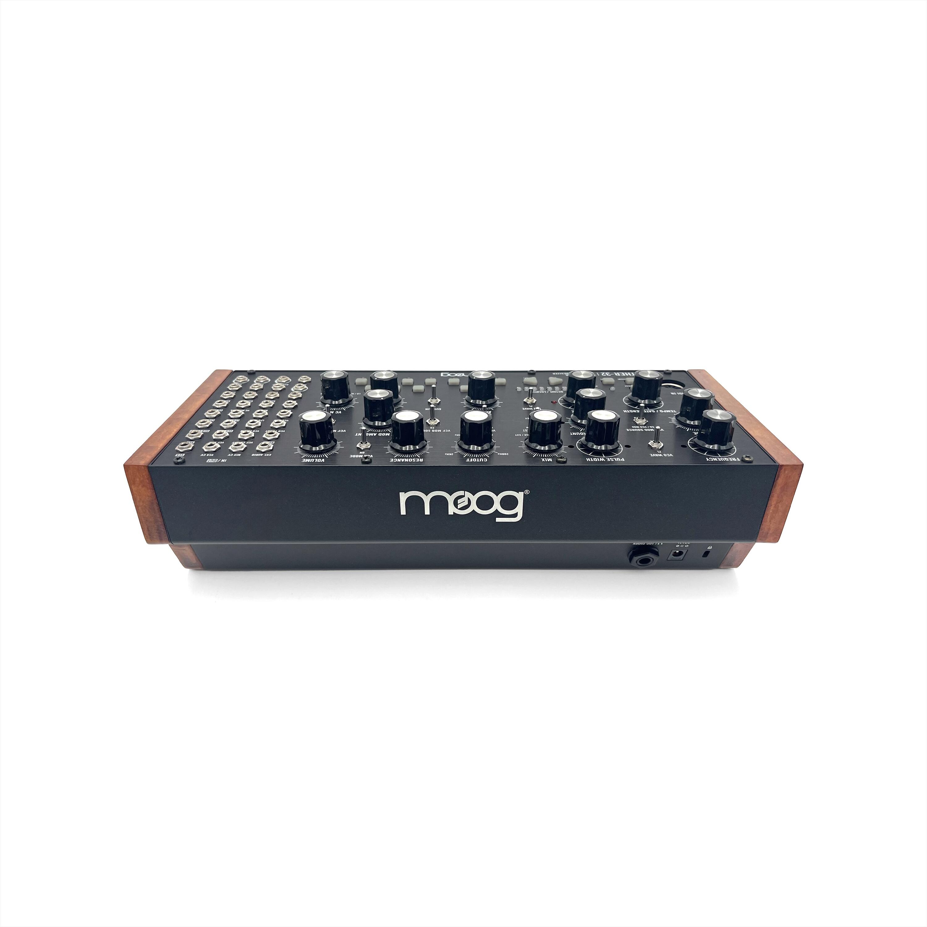 Moog Cheeks セミモジュラーシンセ用ソリッドウッドラックスタンド