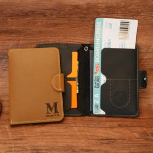 Cartera de viaje de cuero personalizada, funda de pasaporte de cuero personalizada, funda para pasaporte AirTag, organizador de documentos de viaje, regalo de viaje para papá