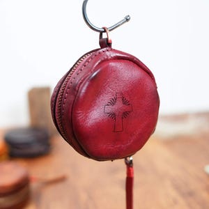 Personalized Handmade Cowhide Coin Purse with Zipper, Leather Rosary Pouch, 1st Communion, Confirmation Gift, Gift for Her, Headphone Purse