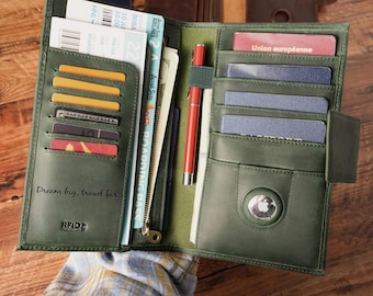 Custom Family Travel Wallet, Personalized Leather Passport Holder for 4, Passport Cover with Airtag Holder, Travel Gift for boyfriend