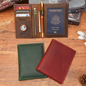 Cartera de viaje de cuero personalizada con ranura para AirTag, porta pasaporte, funda para pasaporte, regalo para parejas, aniversario y luna de miel, regalo de viaje