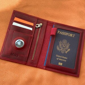 Funda de cuero para pasaporte AirTag, funda de cuero personalizada, funda personalizada para pasaporte, organizador de documentos de viaje, regalo de viaje
