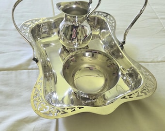 Vintage Wm. A. Rogers silver-plated creamer or sugar bowl. 2136 SP Copper