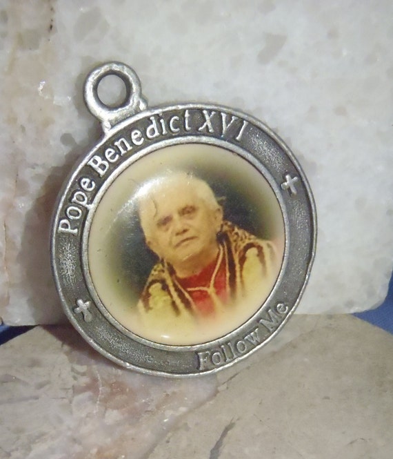 Pope Benedict XVI and Pope John Paul II medallion