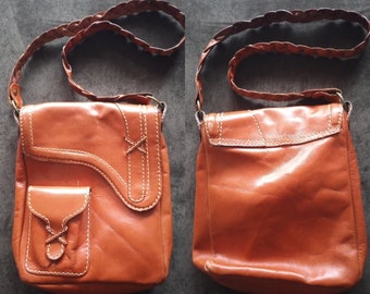 Vintage GAP Leather Crossbody Bag