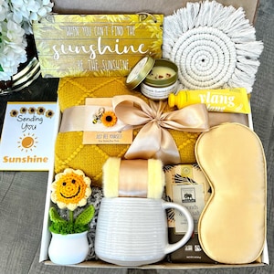 Sending Sunshine Gift Box | Sunflower Gift | Care Package | Gift for Mom | Gift for Wife | Gift for Her | Birthday Gift | Get Well Soon Box