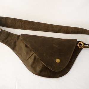 Belt Bag in Earthy Brown Waxed Canvas : Fanny Pack, Vegan Hip Bag image 2