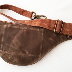 Fanny Pack in Chocolate and Cinnamon Brown Waxed Canvas image 7