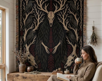 Manta tejida del bosque Wendigo, manta de fantasía oscura, decoración gótica del bosque, manta de calavera de cuervo, decoración del hogar de criaturas críptidas, regalo de terror