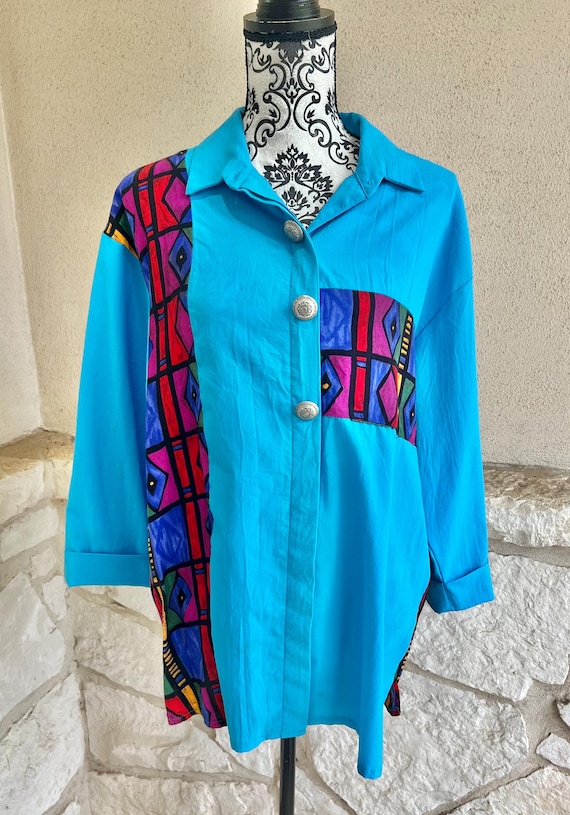 Vintage Turquoise Blouse: Pegaso Geometric Pattern, Vibrant Colors