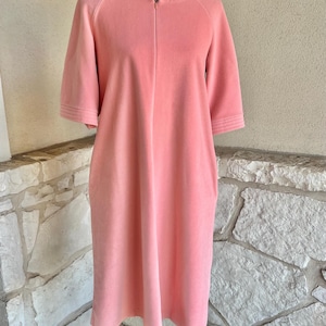 Vintage Vanity Fair Pink Velour Robe: 3/4 Sleeve Loungewear
