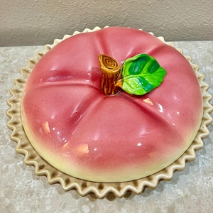 Vintage Ceramic Apple Pie Plate with Cover. Pie keeper. Baker. Kitchen. Display. Free Shipping!
