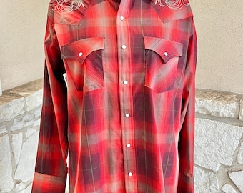 Vintage Men&#39;s Red Plaid Western Shirt: Embroidered Pearl Snap