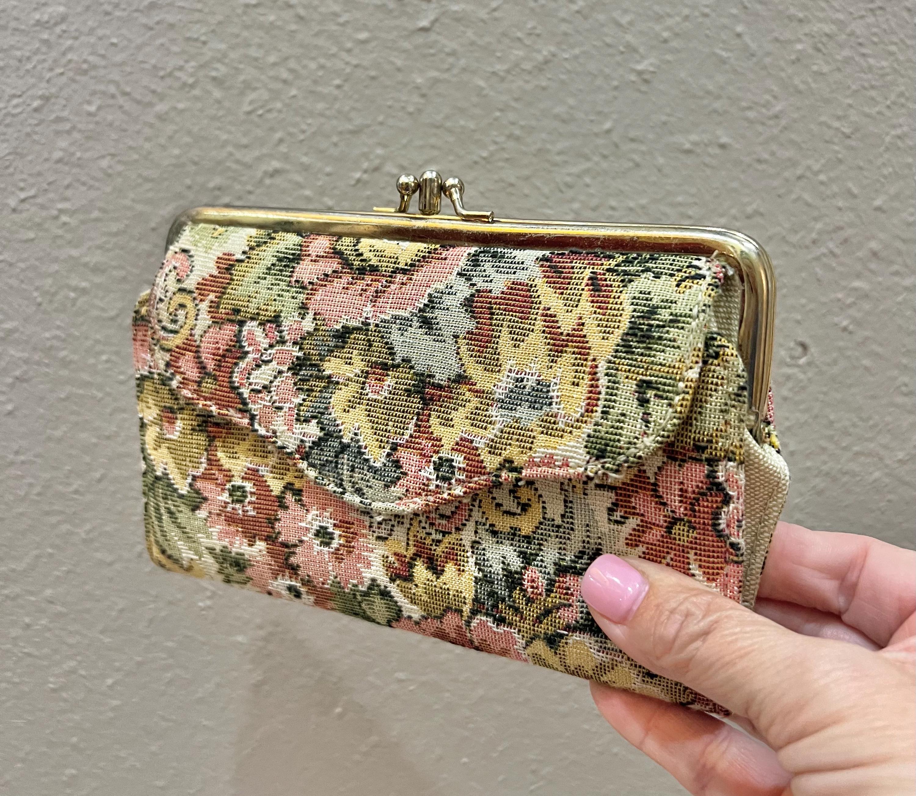 Vintage 1986 Floral Tapestry Wallet - Gold Kiss Lock Closure - Etsy