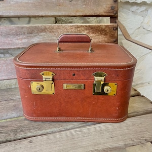 Vintage Brown Sears, Roebuck, and Co. Cosmetic Travel Case. Train Carry-On. Brass Hardware. Free Shipping!