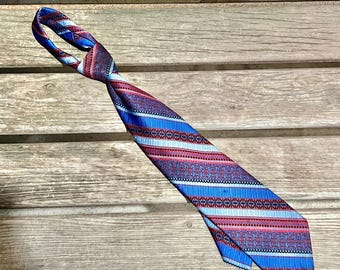 Vintage Sears The Men’s Store Blue and Red Patterned Tie. Necktie. Shipping Included!
