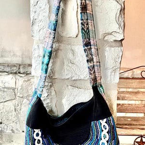 Bolso bandolera o de hombro guatemalteco bordado a mano vintage. Monedero. Cuadros. Negro. Azul. Púrpura. Verde. ¡Envío gratis!