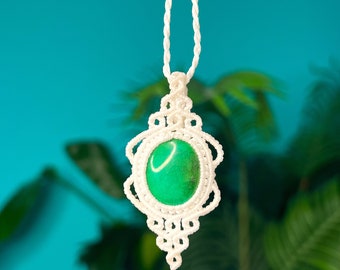 Collier turquoise • chaîne en macramé en cristal véritable turquoise vert fait main • bijoux artisanaux uniques • cadeau bohème pour elle