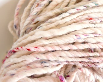 3ply white yarn, sari silk, handspun art yarn, undyed wool yarn, bulky yarn, white weaving yarn .. 3ply sari silk yarn with sparkles