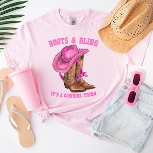 Boots and Bling It&#39;s A Cowgirl Thing T-shirt Western Rodeo Cowgirls - T-shirt country élégant et confortable