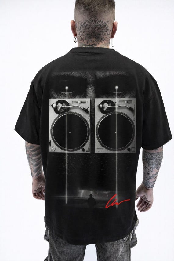 Infamous - Camiseta Oversize - Unisex - Colección INDJ - Mod.realdj - Limited Edition.