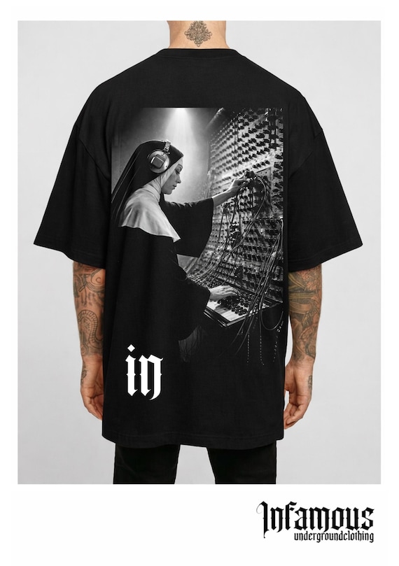 Infamous - Oversize+ Temple of techno 2 - Limited Edition.