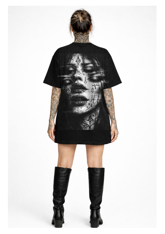 INFAMOUS - Camiseta Oversize - Unisex - Rave007 - Limited Edition.