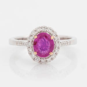 18K White Gold Ring with Pink Sapphire and Diamonds 1.20 ct Elegant Design