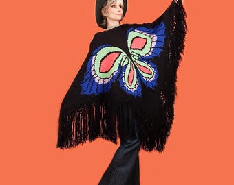 ViNtAgE 1970s Black Light Butterfly Poncho // Hand Knit Black Day Glow Fringe Cape // Psychedelic Hippie Mod Sweater // Free Size s m l xl
