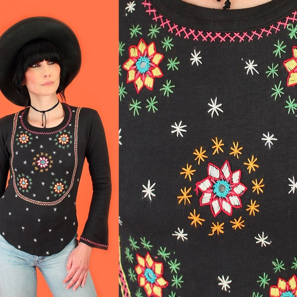 ViNtAgE Woodstock Era Hand Embroidered Bell Sleeve T-Shirt // Black Floral Witchy Vibes 60's 70's  T Shirt Tee 1960's 1970's