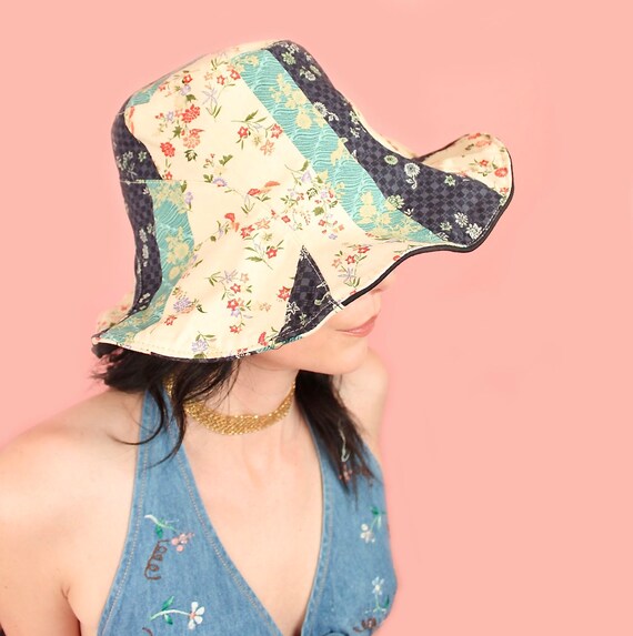 Vintage 70's Floppy Patchwork Hat // Petal Brim // Floral