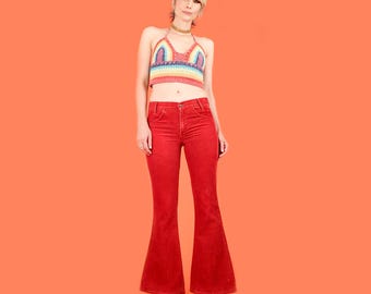 Vintage des années 70 LEVI'S 684 pantalon en velours côtelé à bas cloche / / Hippie grosses cloches rouge sang de boeuf Hippie Boho Boho