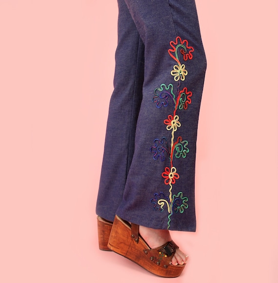 Vintage 70's Rare Flower Power Embroidered Bell Bottom Jeans // Hip Huggers  Low Rise Floral Embroidery Bell Bottoms Flares // Hippie 27 28 