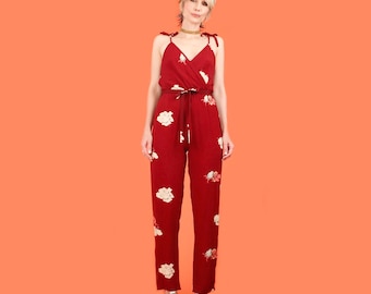 ViNtAgE 1970s Rose Print Jumpsuit // Disco Deep V Wrap Bodice // Rayon // Surrealist Allover Print AOP // Small S