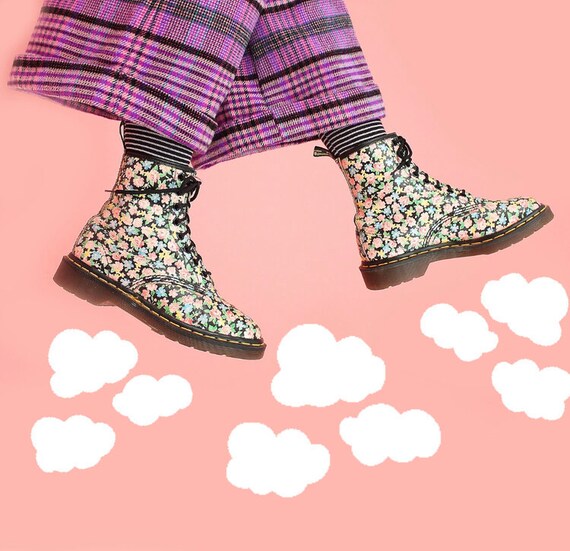 RARE ViNtAgE 90's Dr. Martens Boots Floral 1460 La