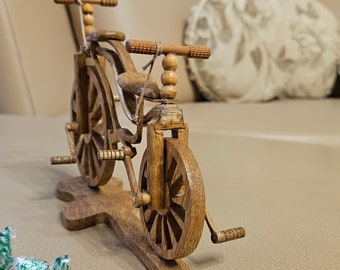 Renässanscykelmodell baserad på en design av Leonardo da Vinci